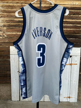 Mitchell & Ness Swingman Jersey | Georgetown Hoyas - Home | Allen Iverson #3 | Size: X-Large